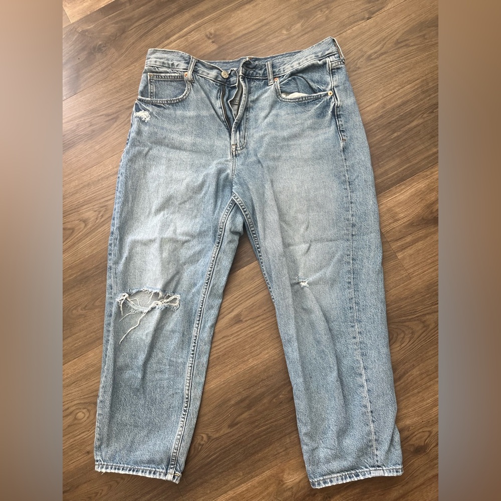 GAP 🐋High Rise baggy distressed barrel jeans in Light Blue🐋